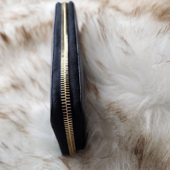 Yves Saint Laurent YSL Belle Du Jour Monogram Zip Around Wallet - Picture 4 of 15